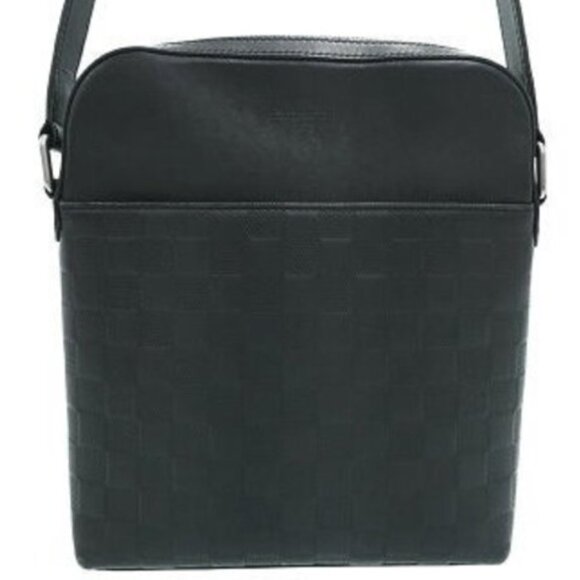 Louis Vuitton Damier Infini Pochette District Messenger Bag Black - Picture 1 of 3